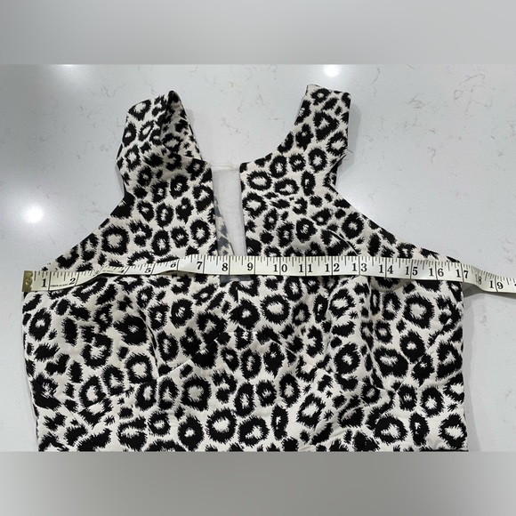 W118 By Walter Baker Reba Dress
SIZE MEDIUM - Picture 13 of 15